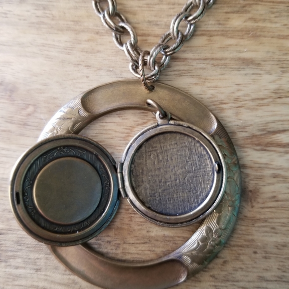 Eclectic Locket Pendant - Picture 2 of 7